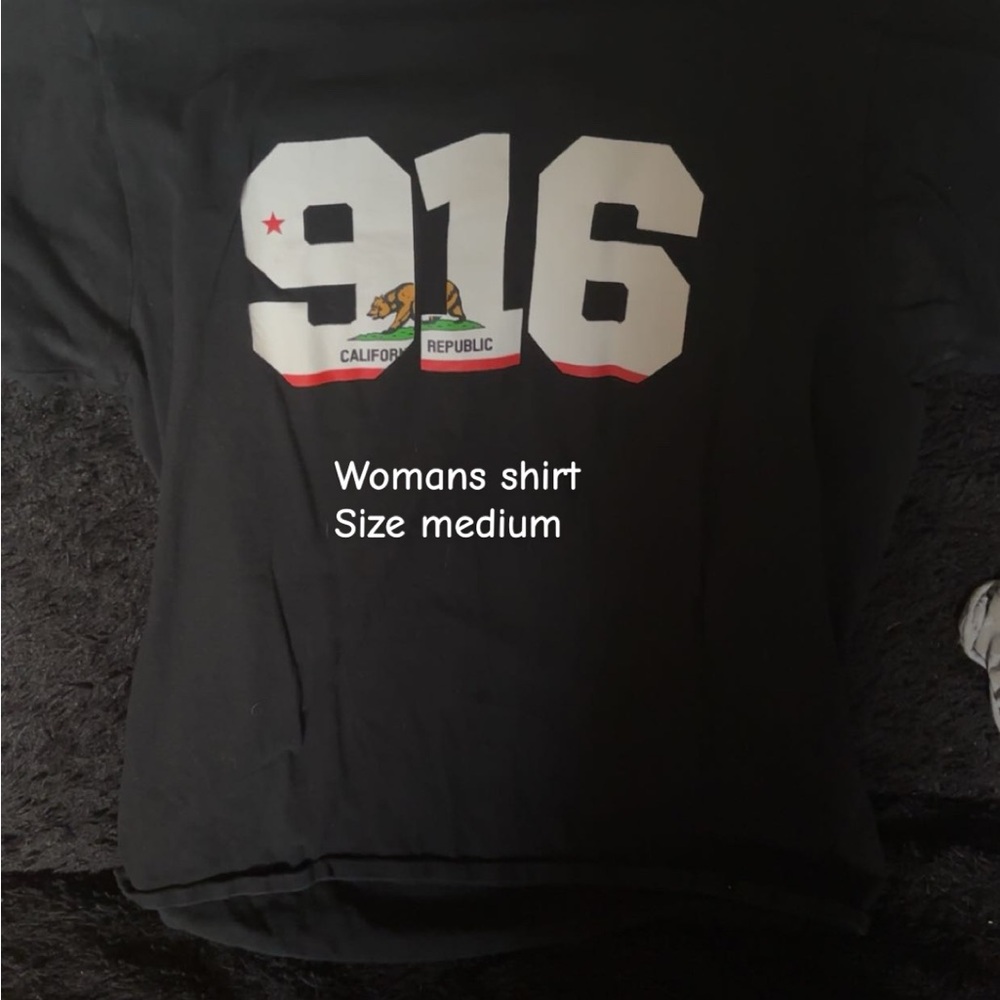 Black '916 California Republic' Graphic Tee